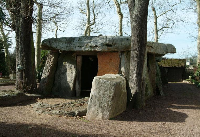 Le dolmen de Bagneux