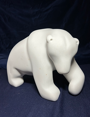 JP PolarBearPawing.HEIC