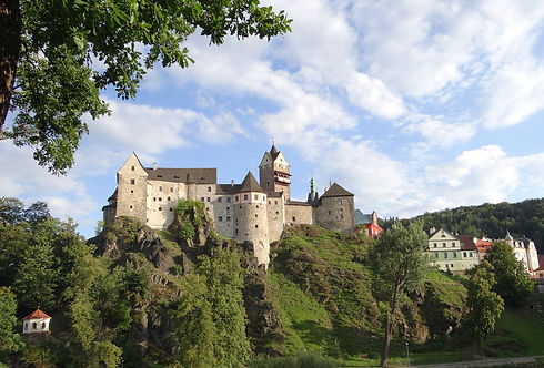 castle-675111_1280.jpg