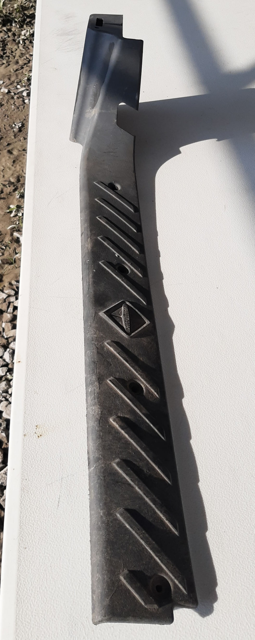 Miniatura: MOLDURA CABINA INTERNATIONAL