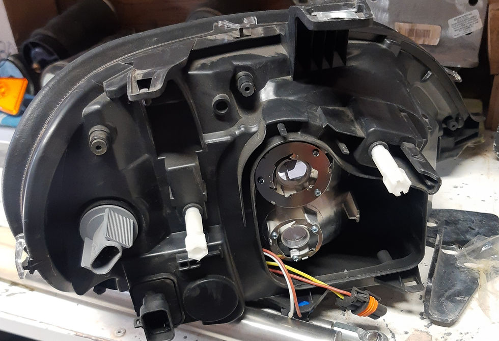 Miniatura: FARO IZQUIERDO COLUMBIA FREIGHTLINER