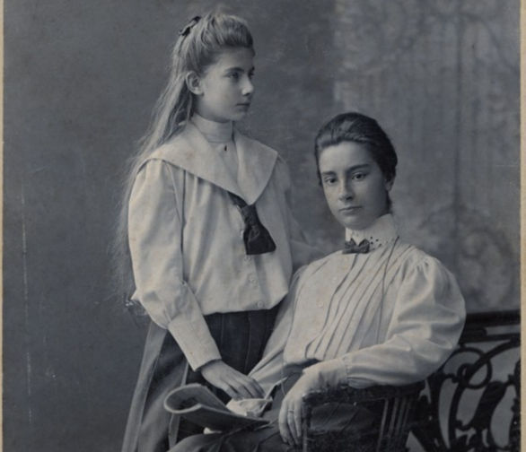 Izabella (1893-1954)  Clarissa (1890-1960)