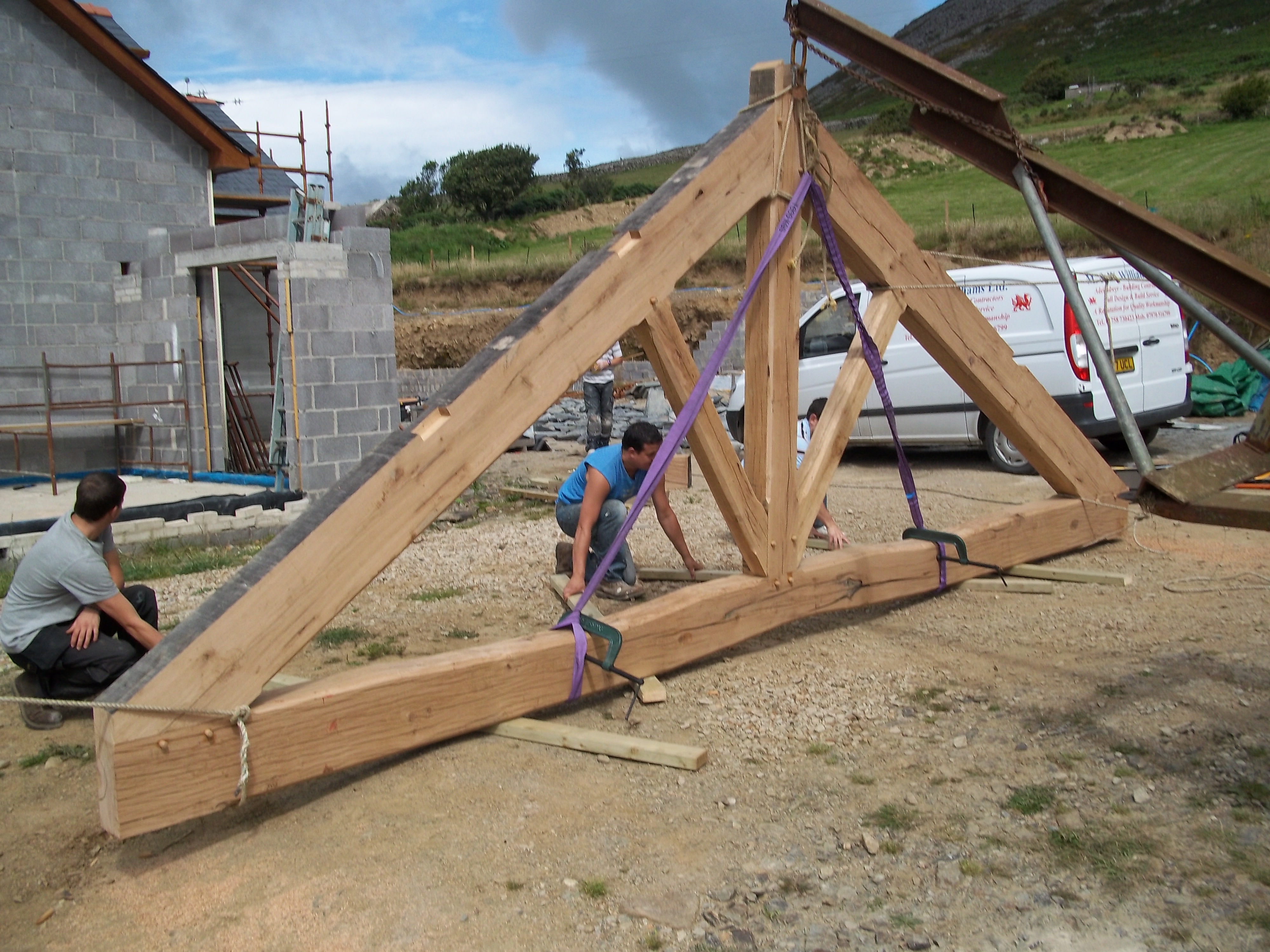 Oak framed truss for a client on Pen Llŷn