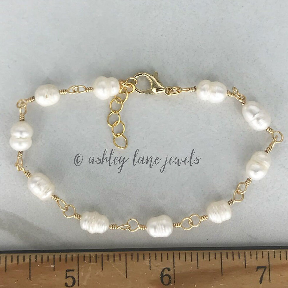 White FRESHWATER PEARL Bracelet