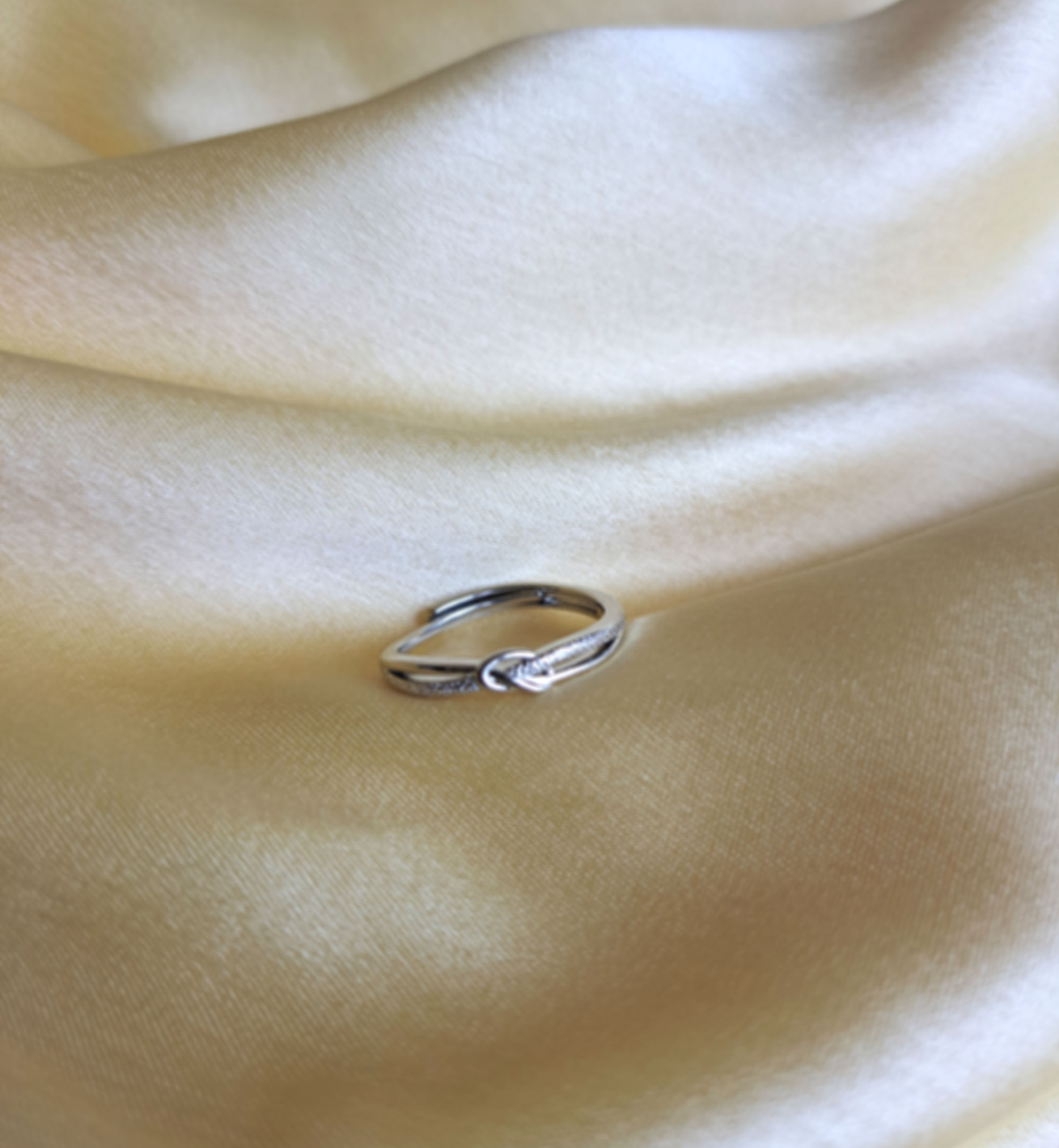 Dainty Love Knot Ring