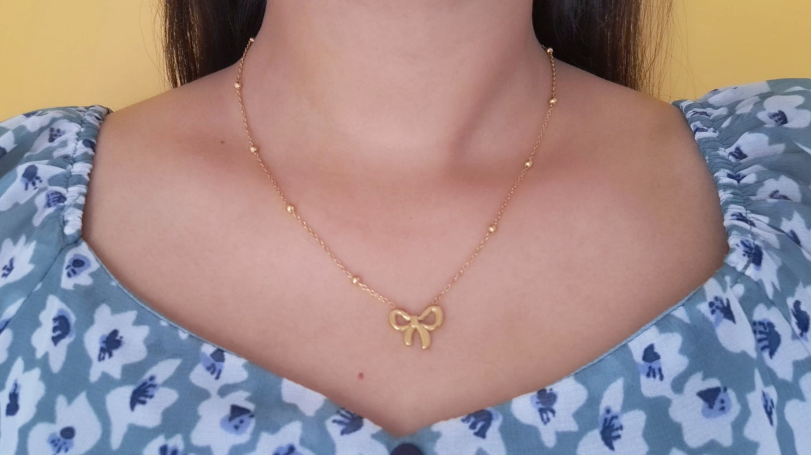 Dainty Gold Bow Necklace
