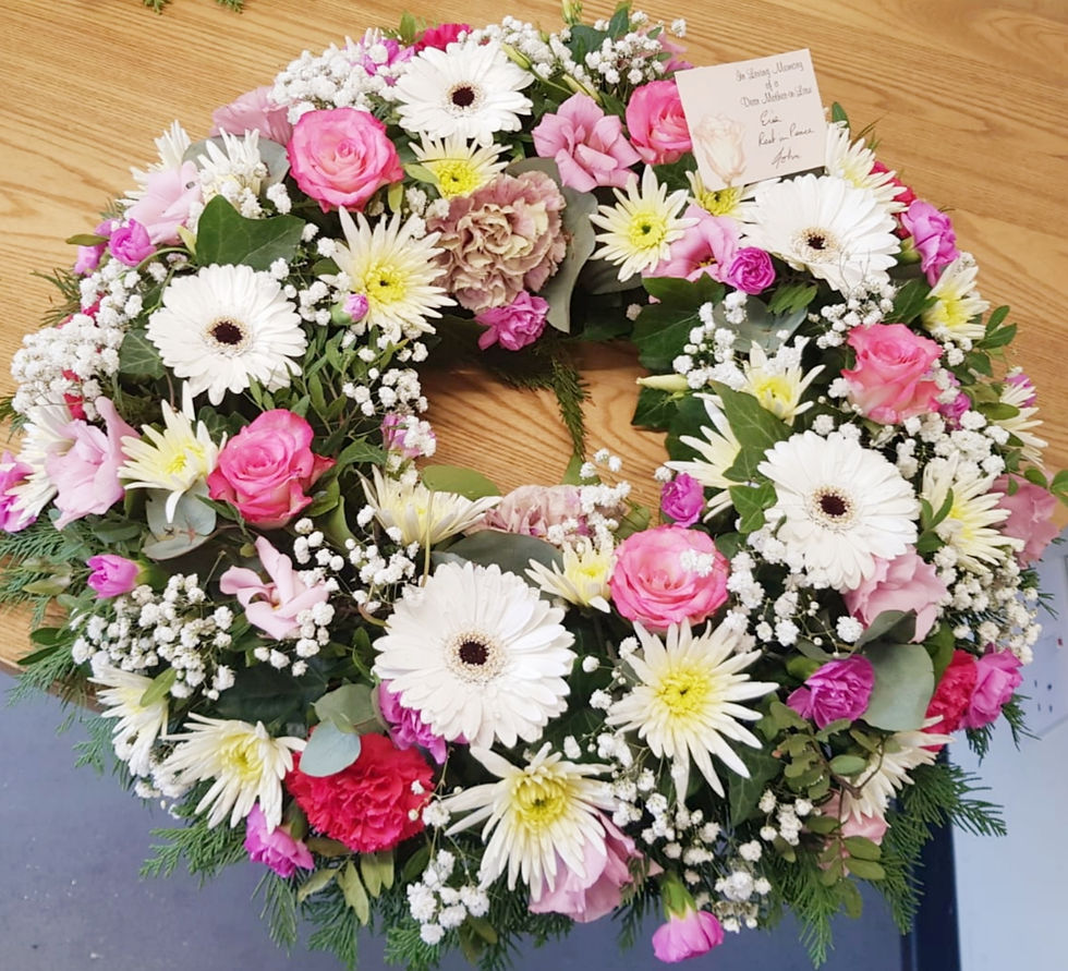 Thumbnail: Raised Open Wreath 