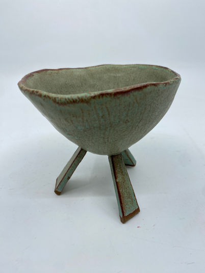 Small footed pot