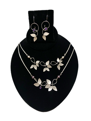 Gorgeous floral pieces by jewelry maker Mary Jane Doubleday