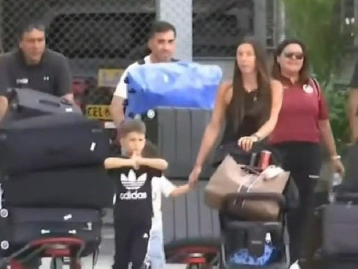 Con toda su familia: Lisandro Alzugaray llegó al Perú para unirse a los entrenamientos de Universitario