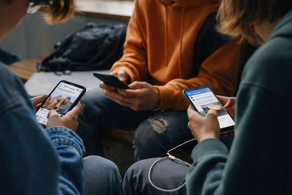 La hiperconexión adolescente a las redes llega a la consulta: "Modifica su tolerancia a la frustración y amenaza su personalidad"