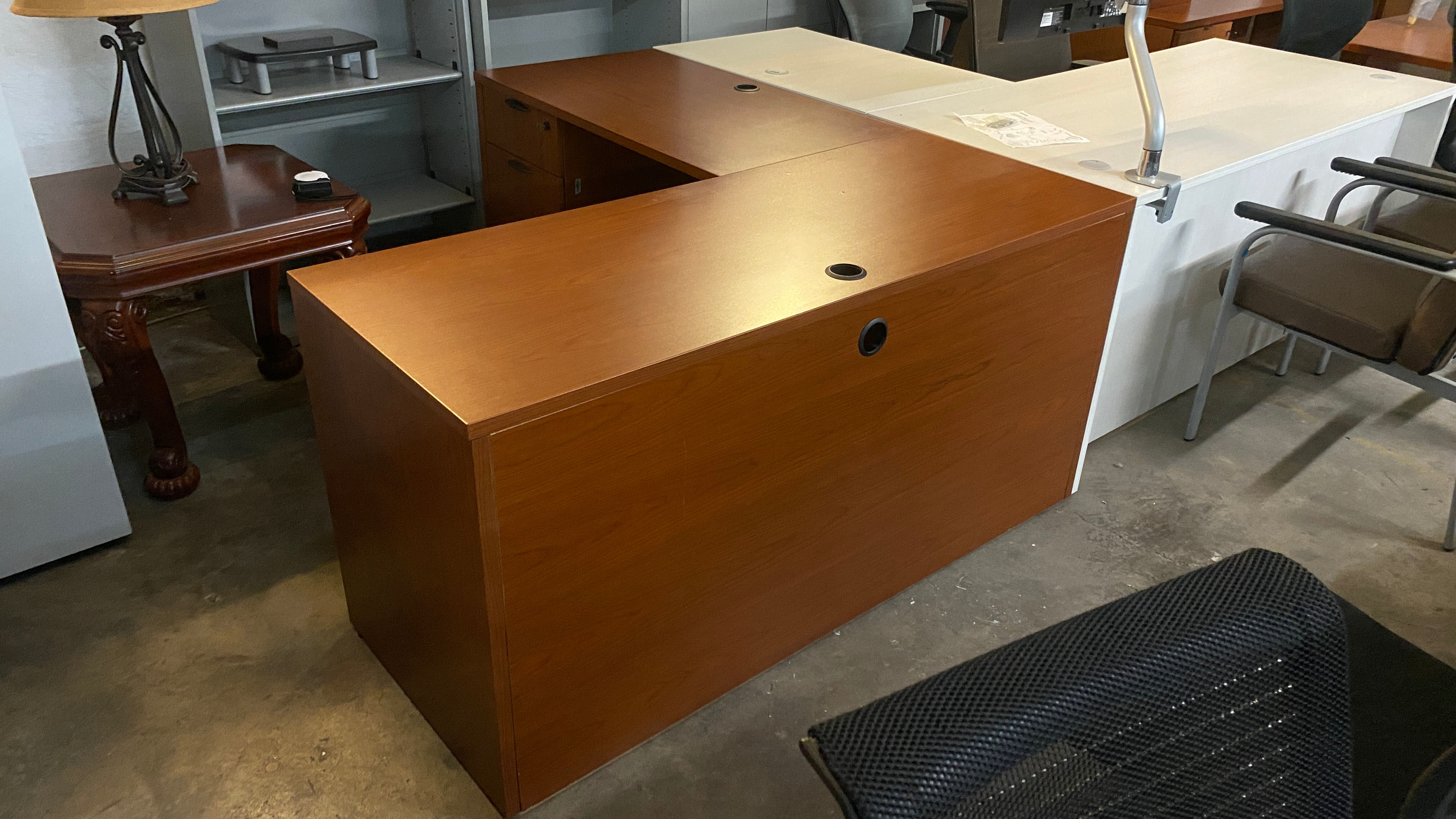 Corner desk 