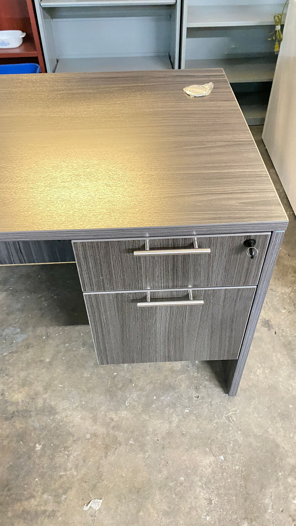 Thumbnail: Rectangular desk 
