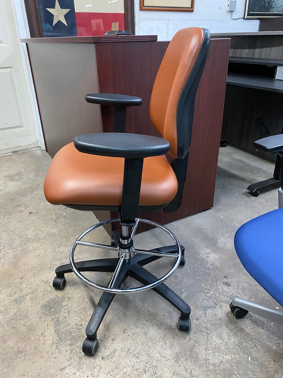 Thumbnail: Vía Dauphin ergonomic drafting chairs