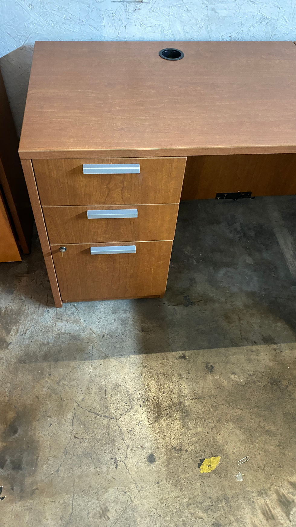Thumbnail: Turnstone L shaped desk 