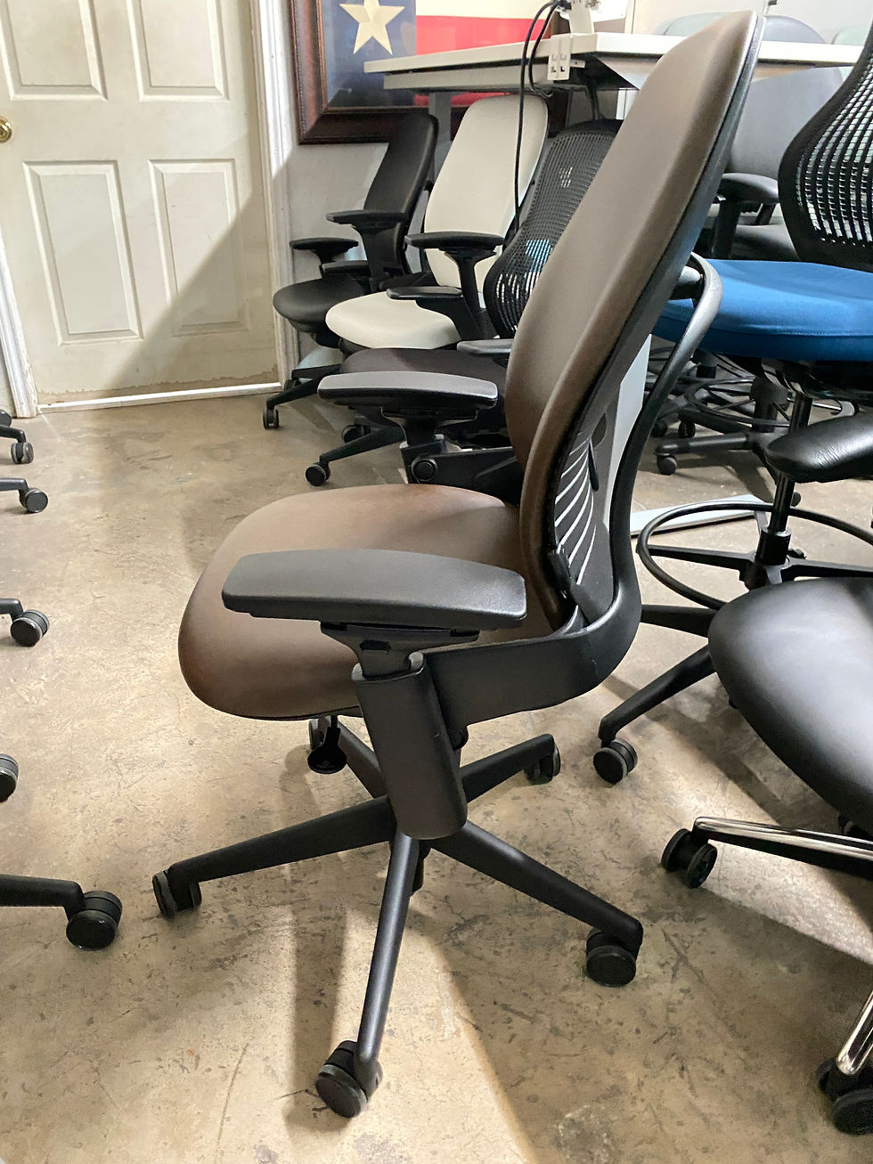 Thumbnail: Steelcase leap V2 office chair 