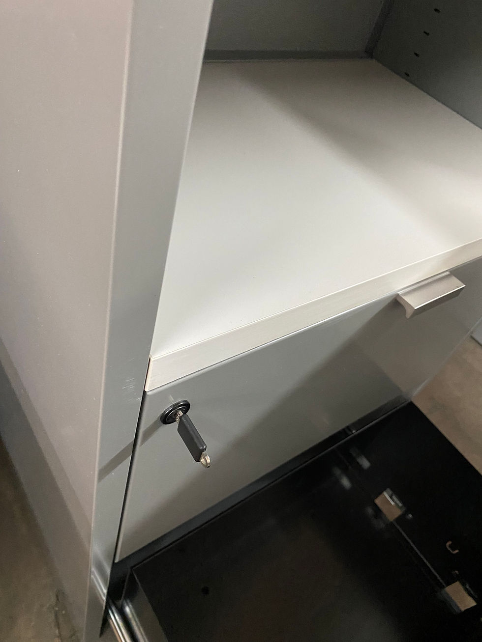 Thumbnail: Knoll combination cabinet 
