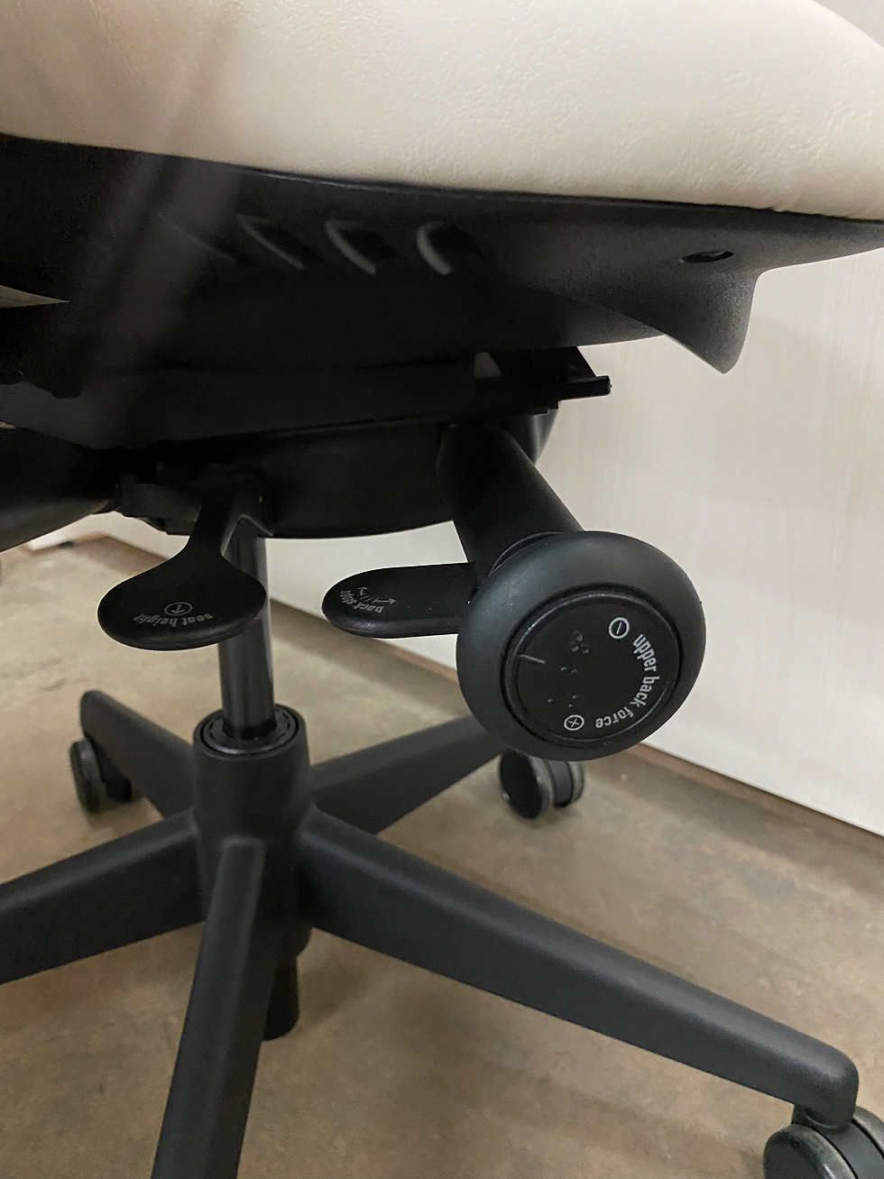 Thumbnail: Steelcase leap V2 office chair 