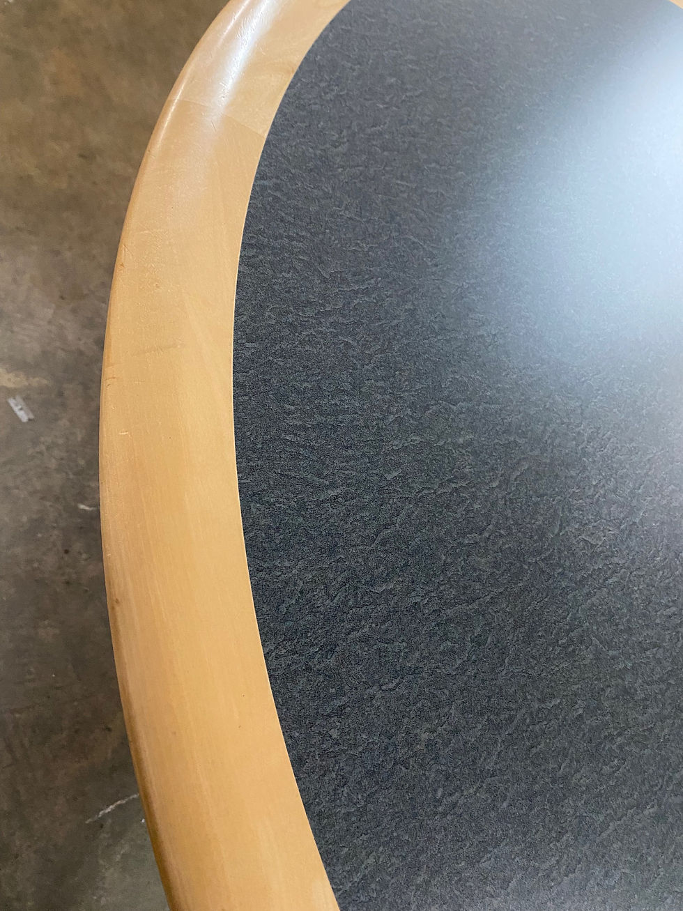 Thumbnail: Nucraft round table 