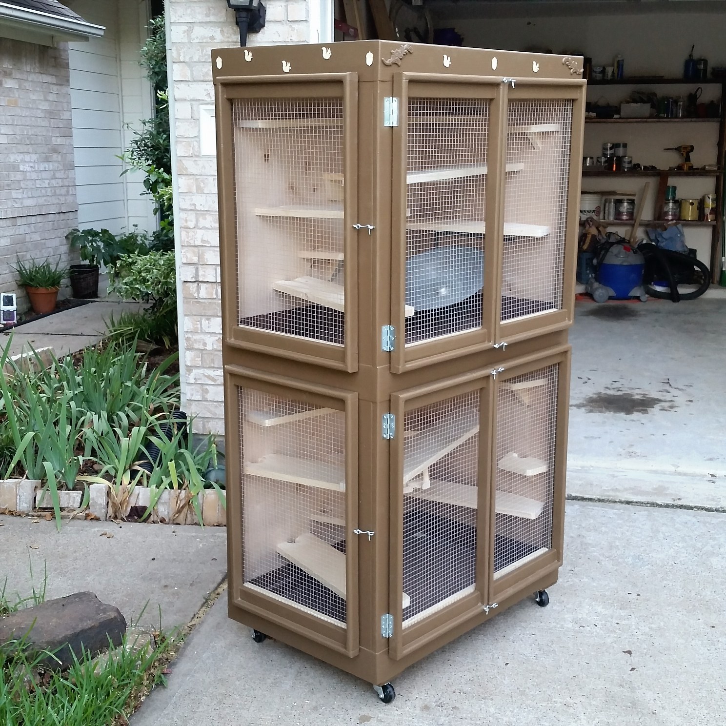 Custom Chinchilla Cages