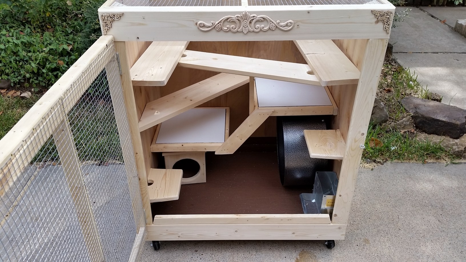 Custom Chinchilla Cages