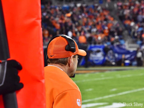 Clemson Arrives in Arizona for Fiesta Bowl