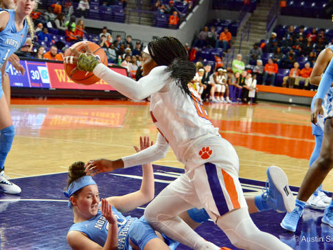 Tigers Edged By Tar Heels in Sunday Matinee