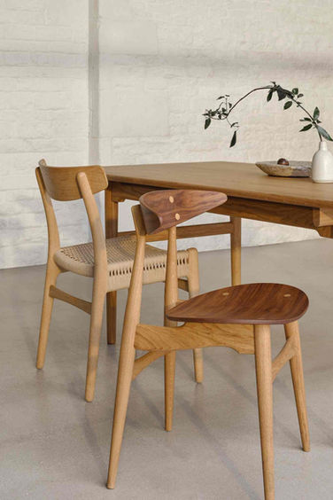 CH33T – Hans J. Wegners elegante balance mellem lethed, komfort og håndværk