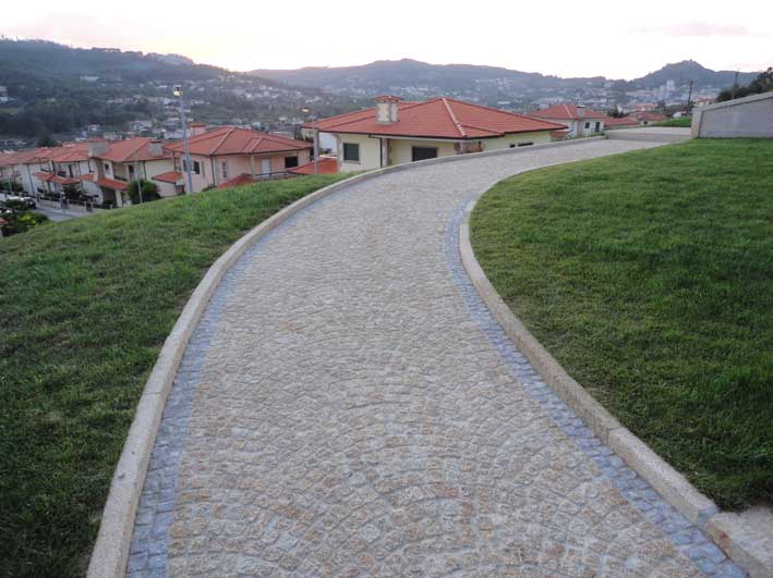 Allée en granit