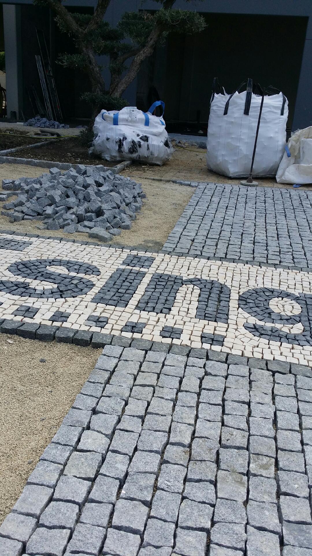 Création du logo Singer en pavé