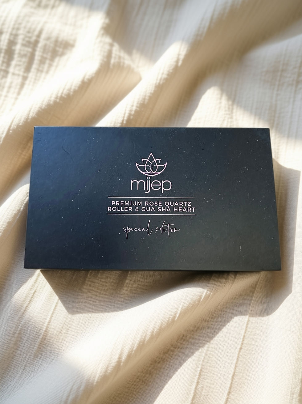 Thumbnail: Mijep Face Roller and Gua Sha Set