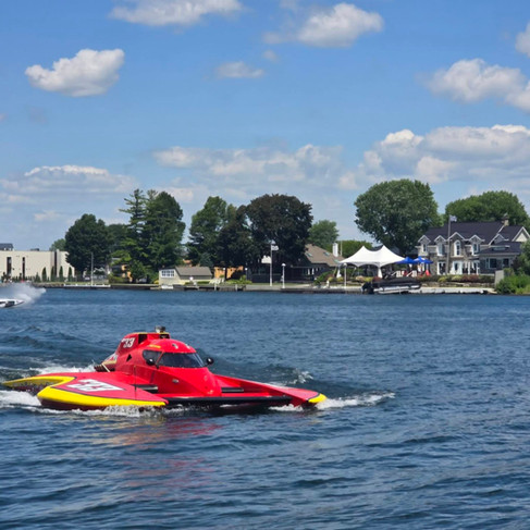 GP33 Jack Lupton Motorsport coming in after some laps at Regates de Valleyfield
