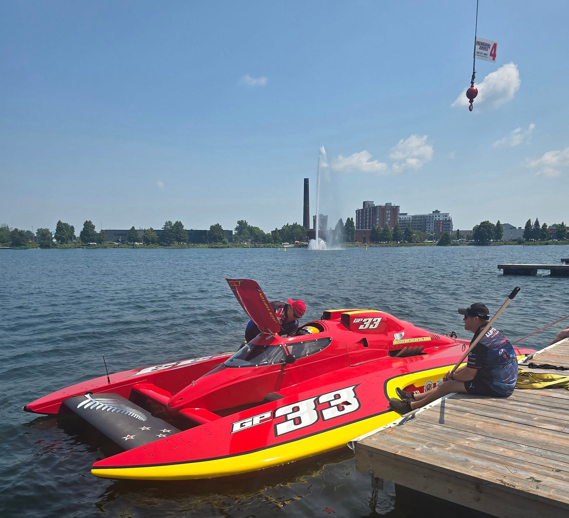 GP33 Jack Lupton Motorsport in the water at Regates de Valleyfield