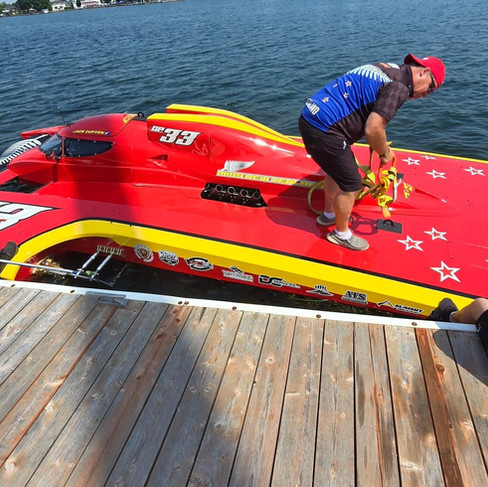 GP33 in the water at Regates de Valleyfield