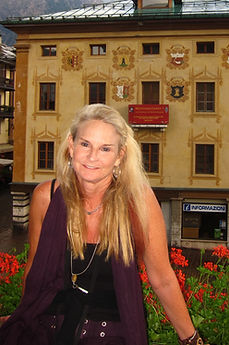 Carolyn Costin in Italy