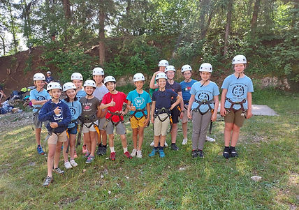 Lettres avec le corps ecole privee Givry 71 (8).png