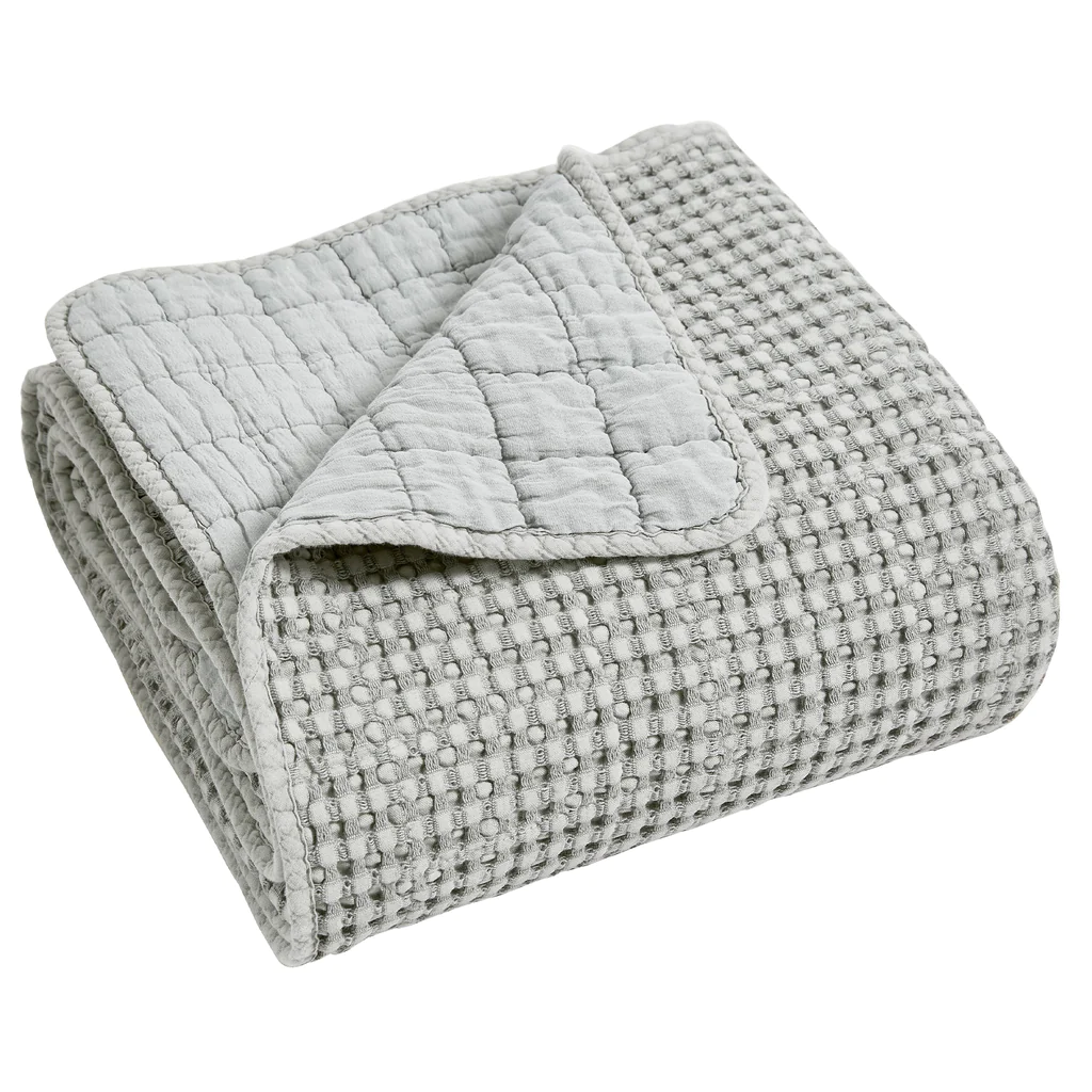 MILLS WAFFLE QUILTED THROW