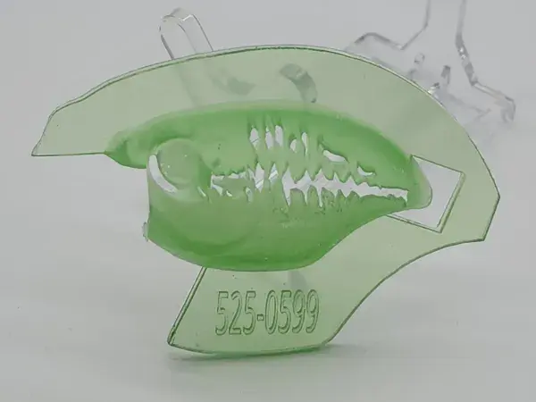 (525) Buzzy MB Griffin 3D Stencil
