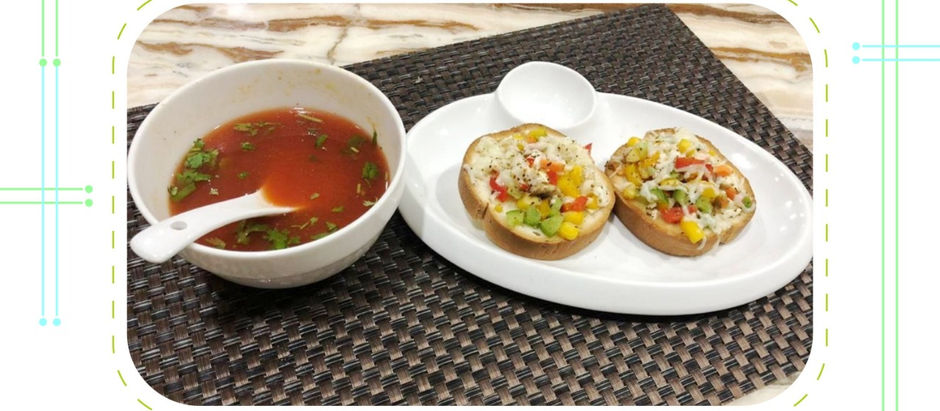 Tomato Soup with Garlic Toast 