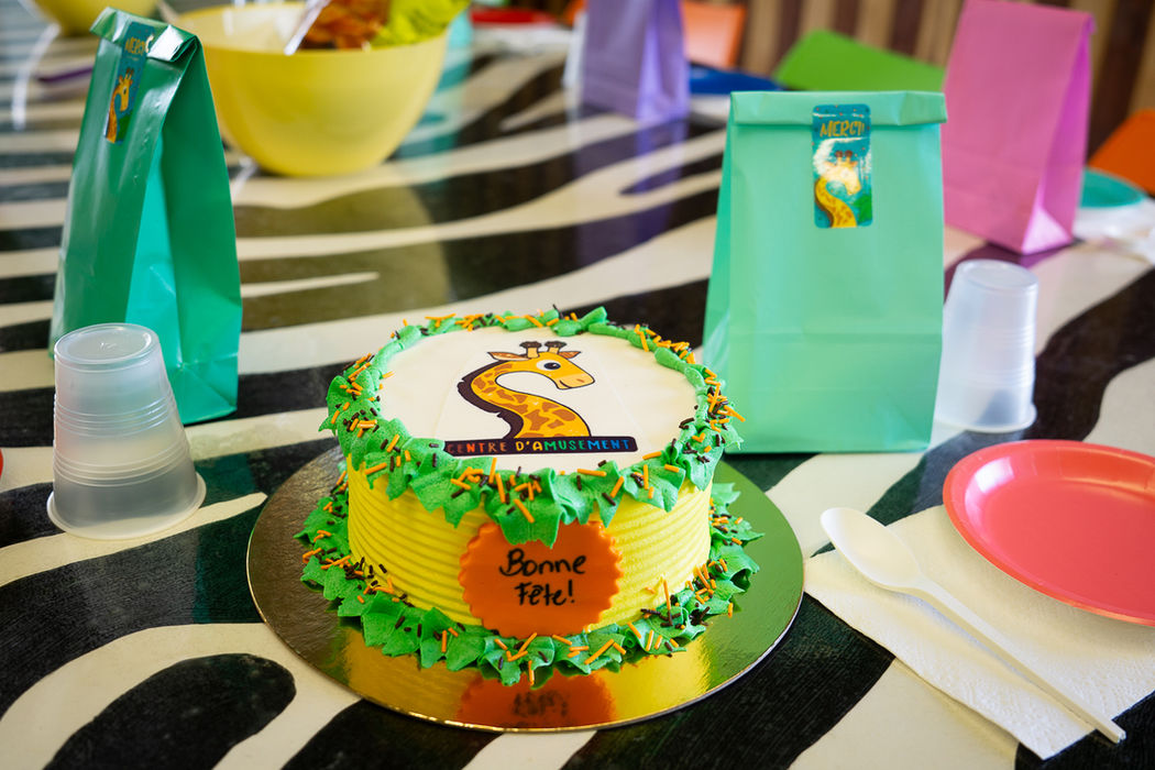 Centre d'amusement Savana Chicoutimi viens fêter avec nous gâteau Julimagine