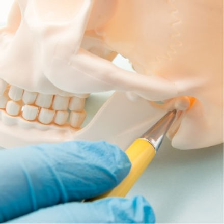 can a dentist treat jaw pain