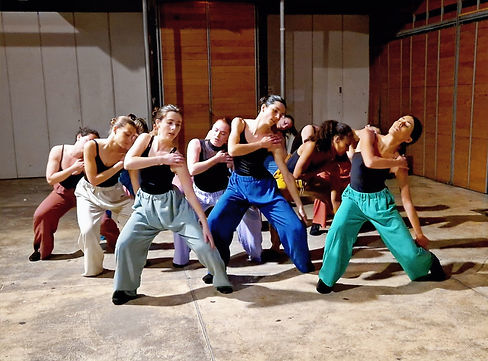 danse 2025 groupe_edited.jpg
