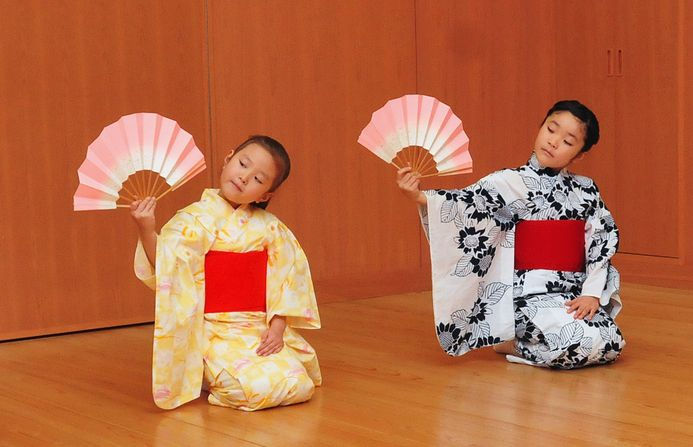 お扇子でお稽古