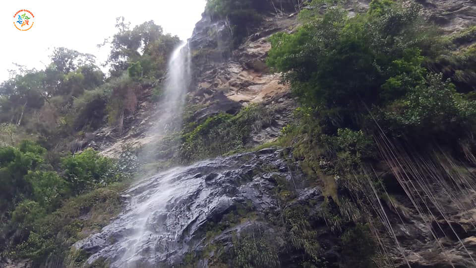 YOUTHS CLEAN UP MARACAS TRAIL