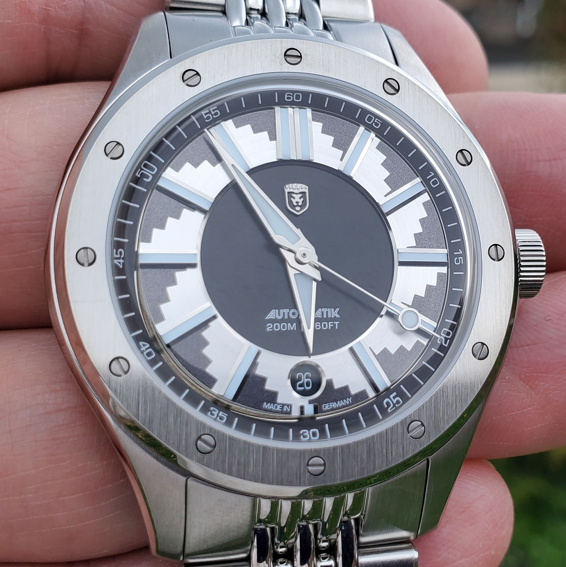 Helicoprion Buzzsaw Black