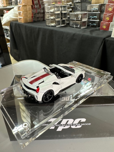 FERRARI 488 PISTA SPIDER NOVITEC PEARL WHITE 1/64 DIECAST