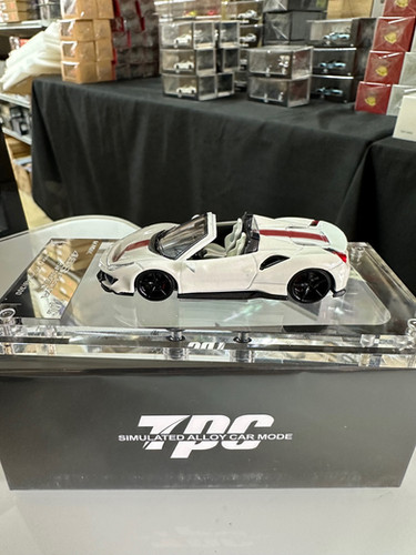 valuableさん　専用 You've all seen the infamous Ferrari Enzo ZXX. Now it's time to