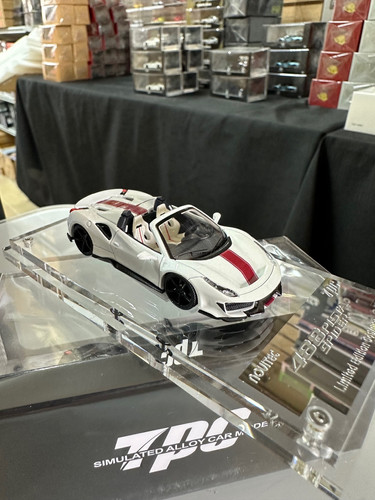FERRARI 488 PISTA SPIDER NOVITEC PEARL WHITE 1/64 DIECAST CAR