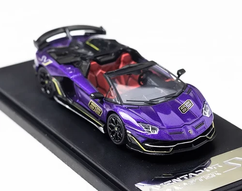 LAMBORGHINI AVENTADOR SVJ ROADSTER PURPLE 1/64 DIECAST CAR BY