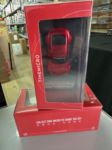 NISSAN 400Z RED ROCKET BUNNY 499 MADE 1/64 SCLAE DIECAST CAR MODEL